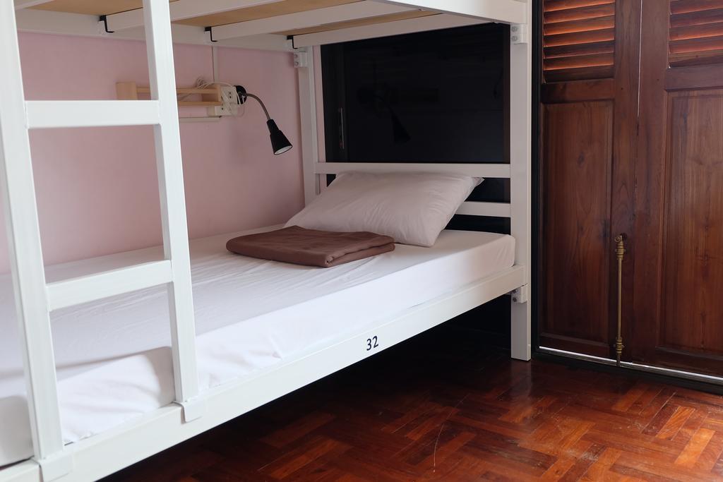 Tiny Hostel Bangkok Extérieur photo