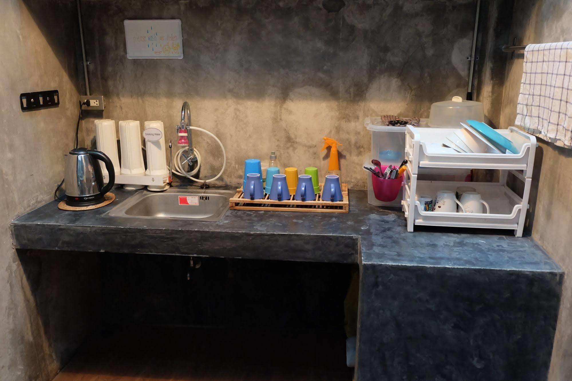 Tiny Hostel Bangkok Extérieur photo