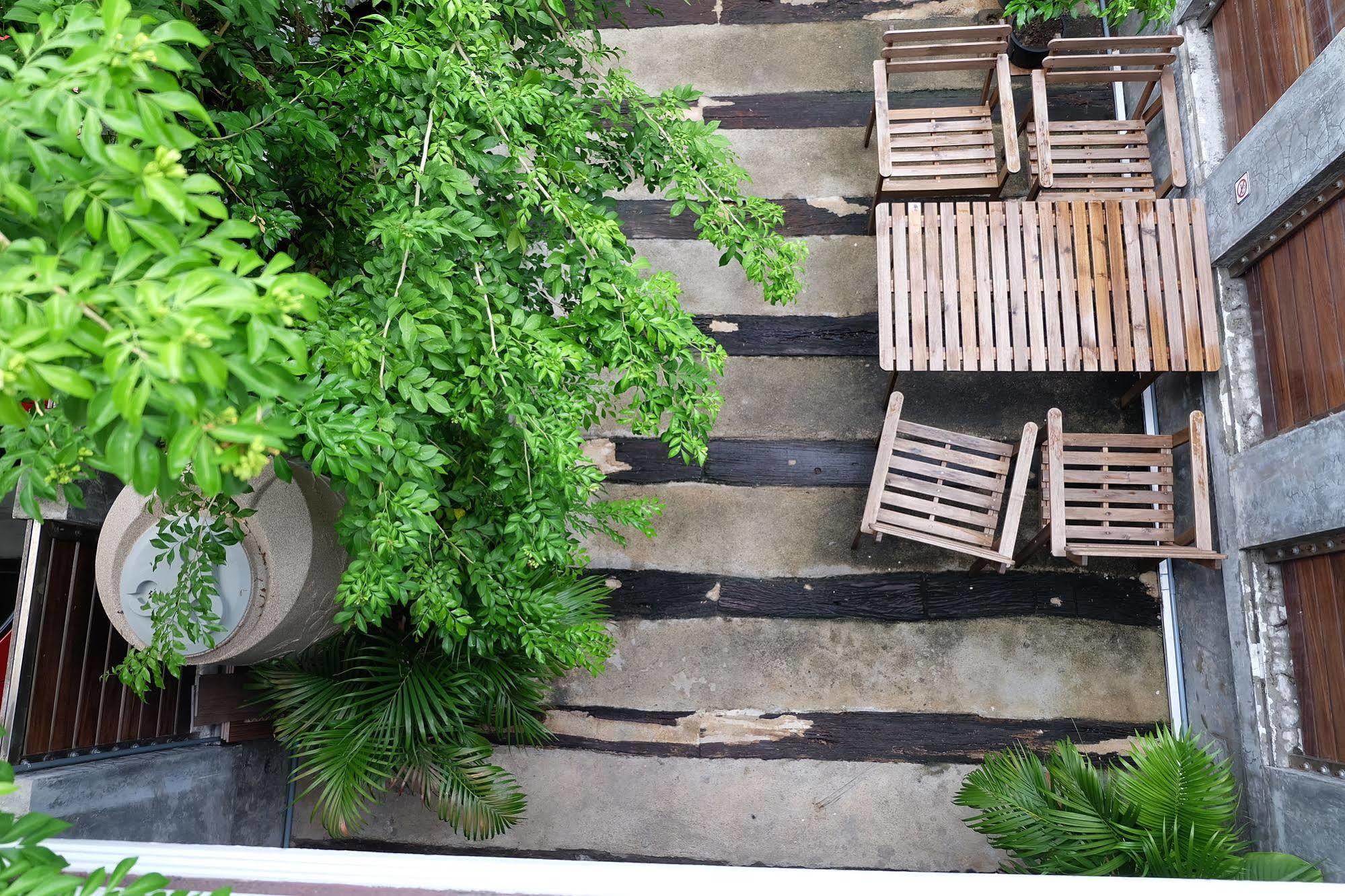 Tiny Hostel Bangkok Extérieur photo